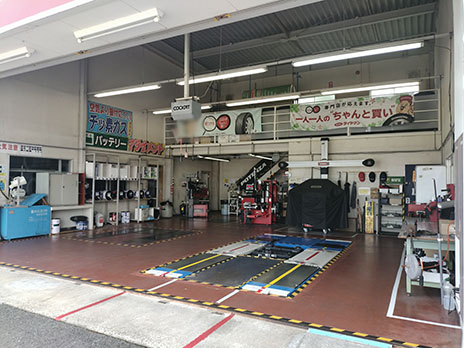 ブリヂストンタイヤセンター西日本　ミスタータイヤマン城南_店舗画像_005