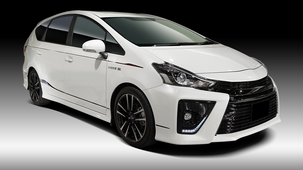 プリウスα GR SPORTの画像