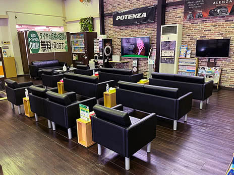 タイヤ館 花博鶴見_店舗画像_003