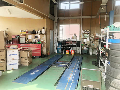 ミスタータイヤマン高岡長慶寺店_店舗画像_005
