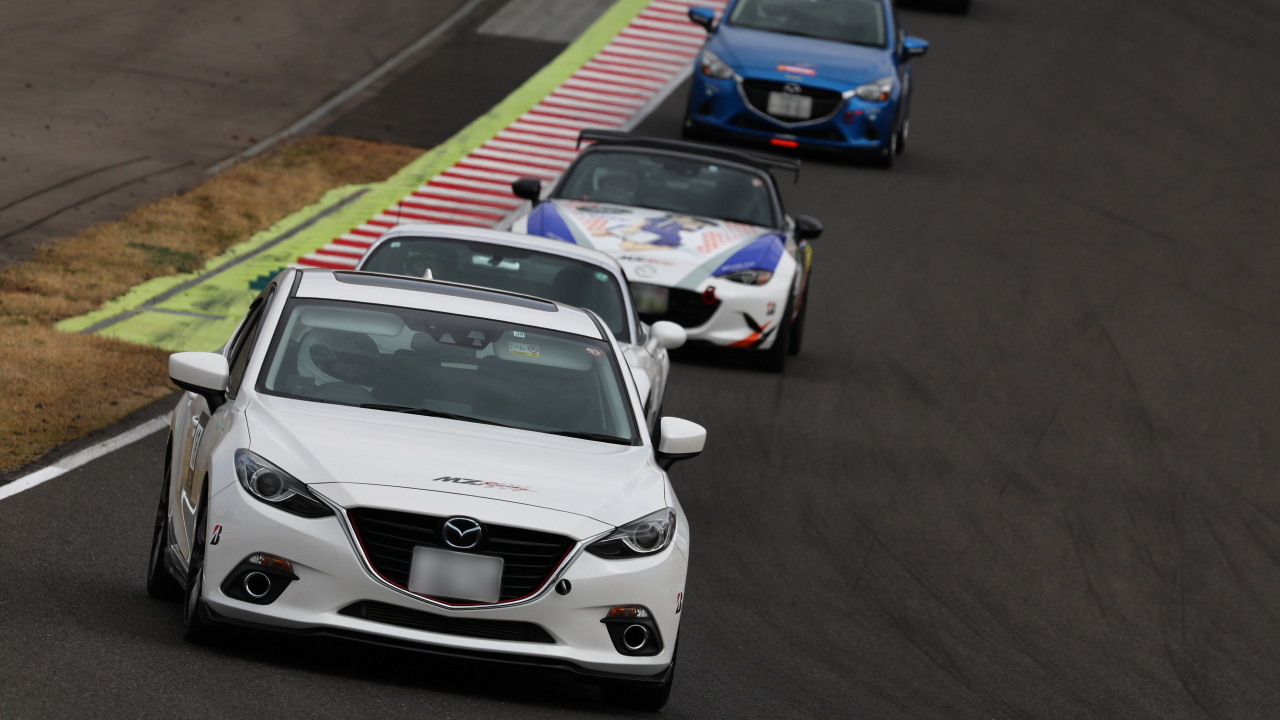 15インチ・16インチ・17インチ・18インチ・19インチタイヤ装着のおクルマで、サーキット走行を楽しみたい方におすすめの高性能タイヤ「POTENZA」をご紹介します