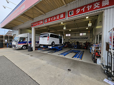 ブリヂストンタイヤセンター西日本　ミスタータイヤマン吉田店_店舗画像_005