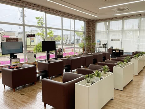 タイヤ館 長岡西_店舗画像_003