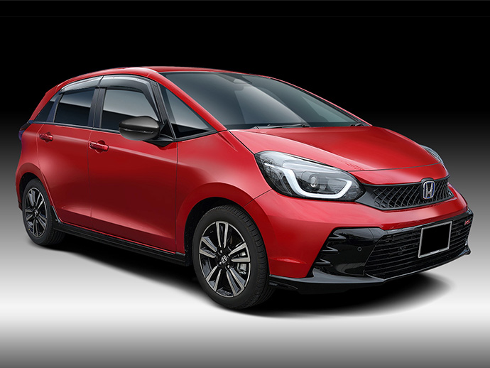 「フィット」を低燃費なタイヤのチョイスで、より生活を豊かにするパートナーにアップデート。第2世代・第3世代・第4世代におすすめのタイヤを紹介します