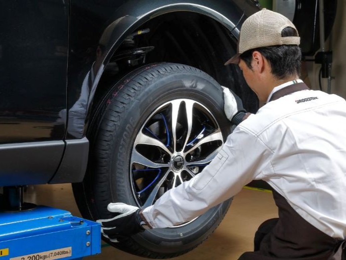 タイヤのローテーションとは？実施のやり方や頻度、費用についてわかりやすく解説