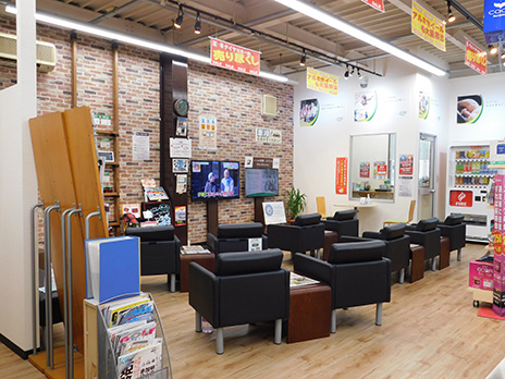 タイヤ館 太子_店舗画像_003