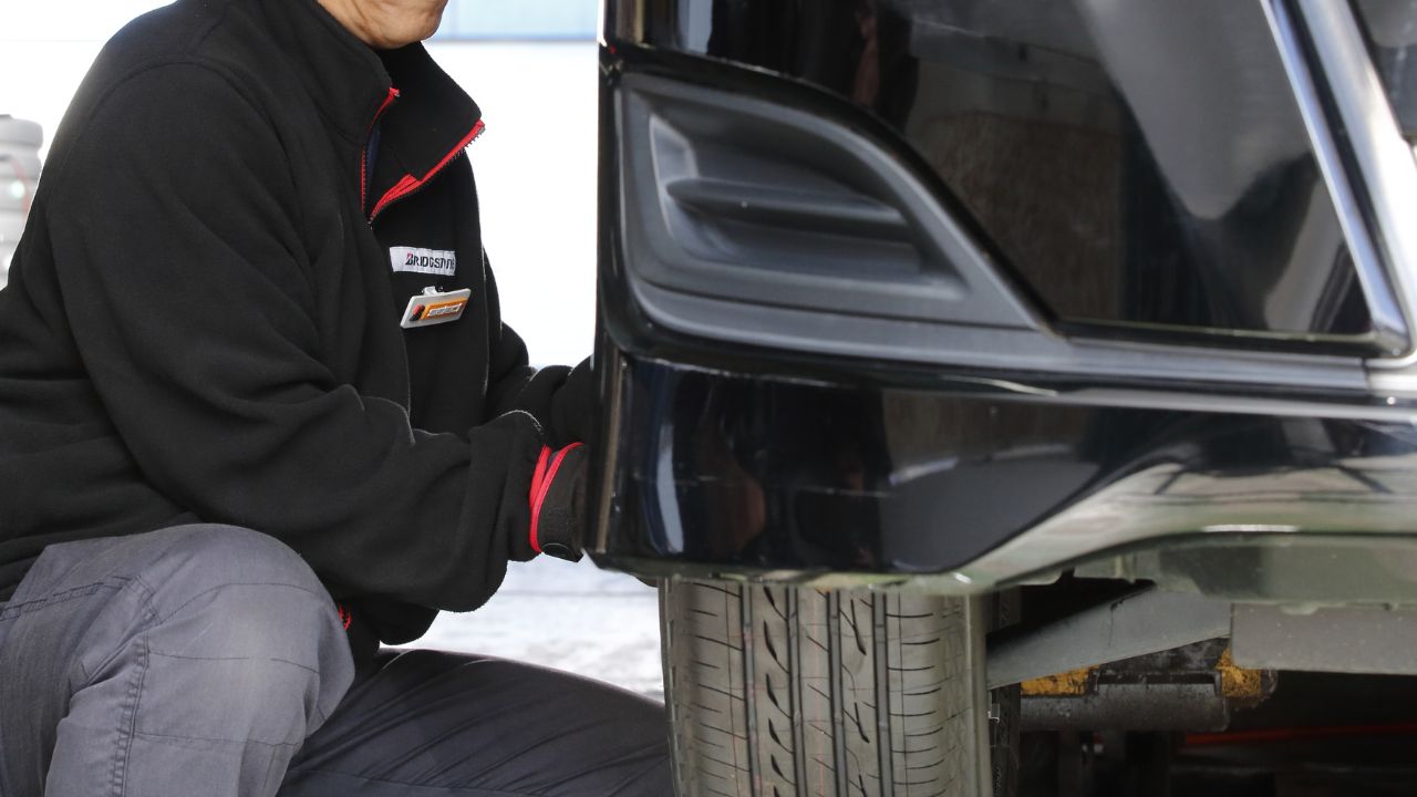 タイヤ交換の写真