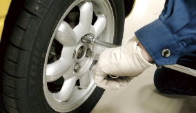 車体への取付け作業