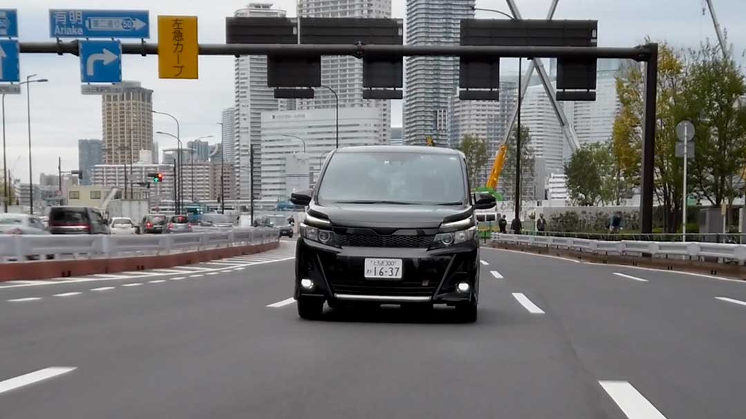 確かな走破感を楽しめるスポーツタイヤ「ポテンザ（POTENZA