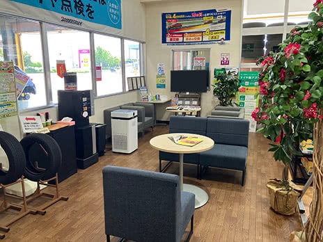 タイヤ館 イオンモール高岡_店舗画像_003